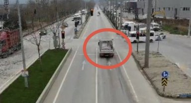 Bursa'da kırmızı ışık ihlali yapan araçlar dron ile böyle tespit edildi