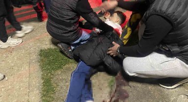 Bursa'da parkta bıçaklı kavga: 16 yaşındaki çocuk yaralandı