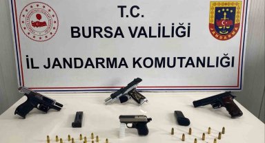 Bursa'da ruhsatsız silahlar ele geçirildi