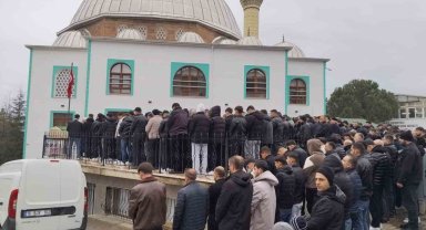 Bursa'daki feci kazada hayatını kaybeden genç son yolculuğuna uğurlandı