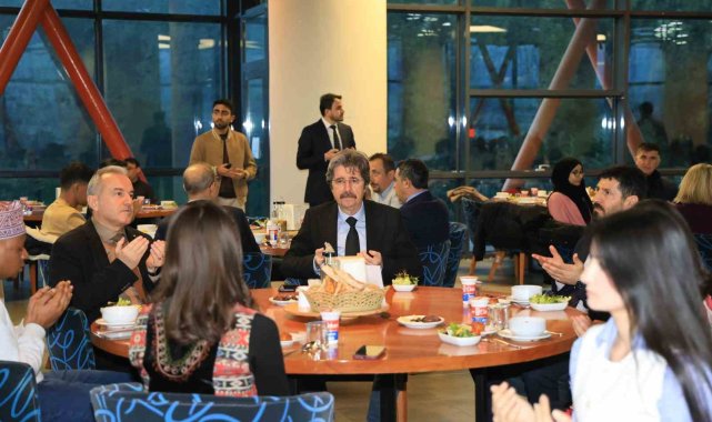 BUÜ'de gönül coğrafyası iftarda buluştu