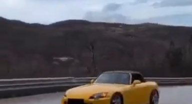 Drift atan otomobil, sosyal medya devriyesine takıldı