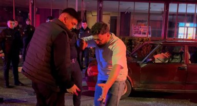 Eşinin yanında darp edildiğini iddia etti, öfkesini aracına zarar verip çıkardı...