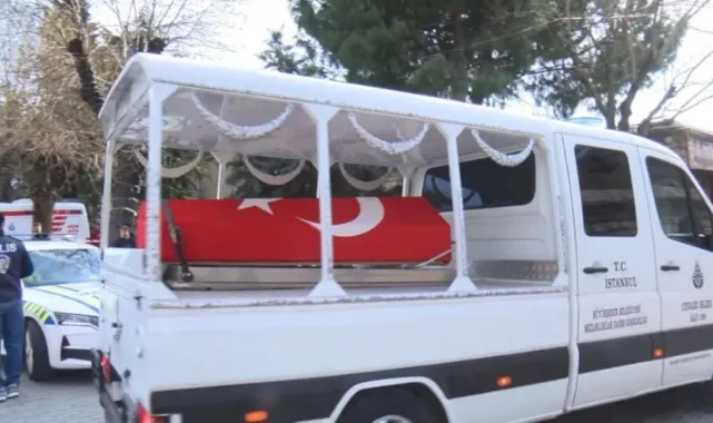 Fatih Camii’nde Yoğun Katılım