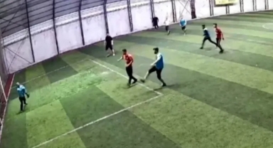 Halı Sahada Futbol Maçı Sırasında Talihsiz Olay
