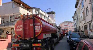 İnegöl'de Mutfağı Alev Alan Dairede İftar Hazırlığı Yangını