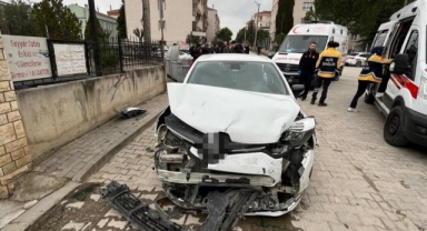 İnegöl'de Otomobil Kazası: 5 Yaralı