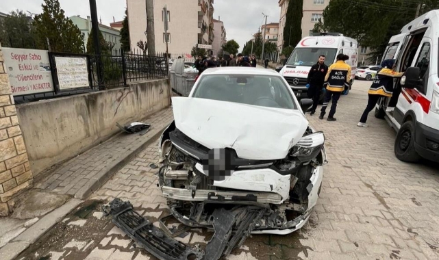İnegöl'de Otomobil Kazası: 5 Yaralı