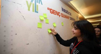 İnegöl'de söz gençlerin: 100'ü aşkın öğrenci geleceğin şehrini konuştu