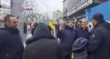 İran Cumhurbaşkanı Sokaklara İndi!