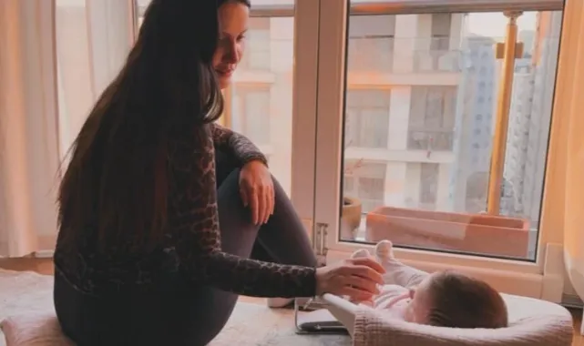 İrem Helvacıoğlu Kızı Sora ile Anılarını Paylaştı