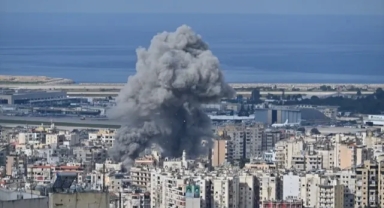 İsrail Lübnan'ı İşgal Etmek İçin Saldırıyor