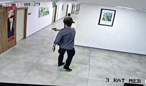 Kaymakamlık binasında silah sesleri