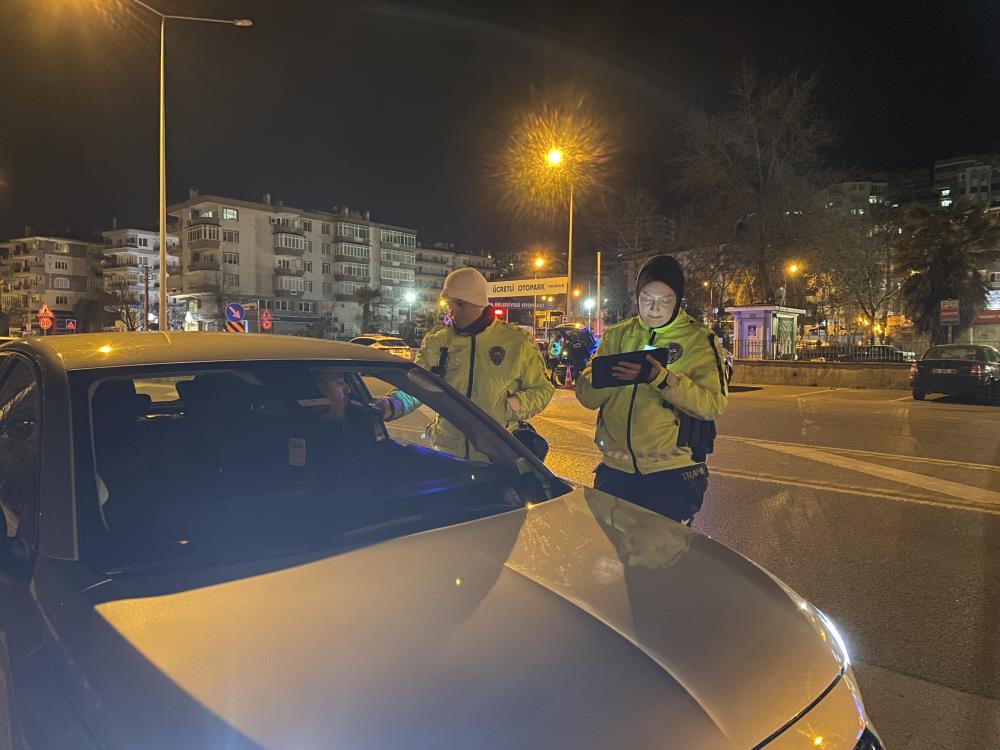Mudanya’da Ramazan Ayında Gece Trafik Denetimi: 71 Kişi ve Araç Kontrol Edildi