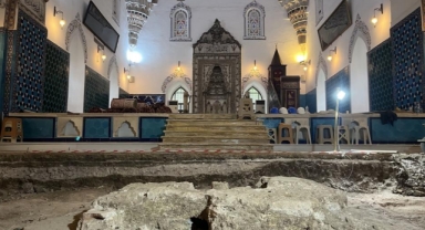 Muradiye Camii’nde 600 Yıllık Tarihi Havuz Ortaya Çıktı