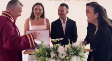 Nikah Töreninde Şaka Paniği: Nikah Memuru Geri Döndü