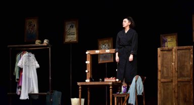 Ödüllü 'Yan Rol' Bursa'da ayakta alkışlandı