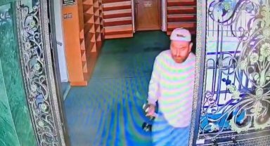 Oltalı hırsız camiden mikrofon çaldı