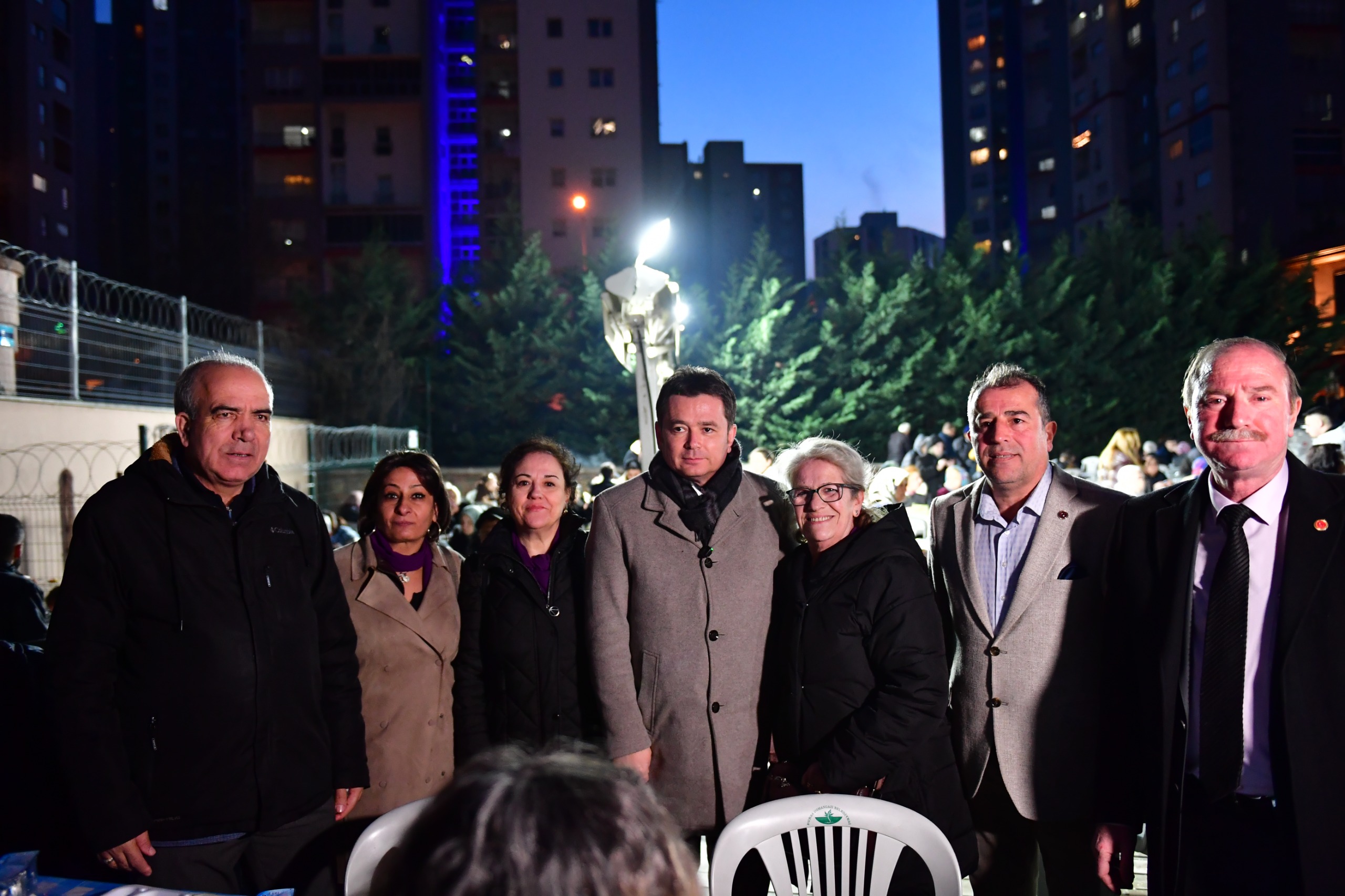 Osmangazi Belediye Başkanı Erkan Aydın, Kiremitçi Mahallesi İftarında Vatandaşlarla Buluştu