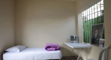 Silivri’de Ekrem İmamoğlu’nun Hücresinin Birebir Örneği Sergileniyor