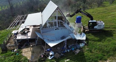 tarım arazisindeki tiny house'lar bir bir yıkıldı