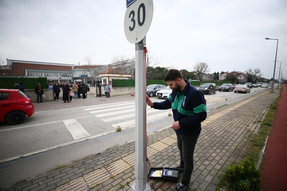 UEDAŞ’tan Elektrik Çarpmasına Karşı Koruyucu Boya Projesi