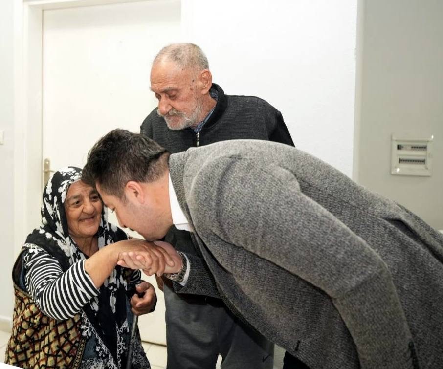 Yenişehir Belediye Başkanı Ercan Özel Vatandaşlarla Buluşmalarını Sürdürüyor