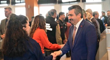 Yıldırım Belediye Başkanı Yılmaz, çalışanlarla bayramlaştı