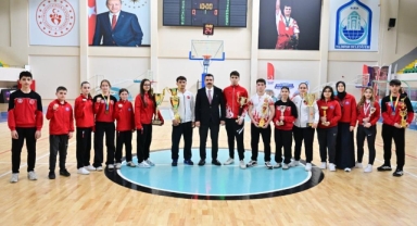 Yıldırım Belediyespor Zirvede: 28 Sporcu Milli Takımda Türkiye’yi Temsil Ediyor