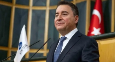 Ali Babacan Yeni Yol Grup Toplantısında Dil Sürçmesiyle Gündem Oldu