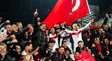 Amedspor milli takımı Kürtçe kutladı
