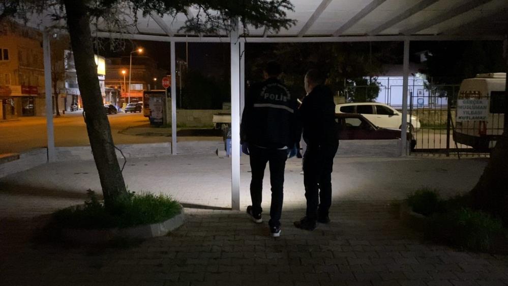 Aşk üçgeni bıçaklı kavgaya dönüştü