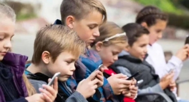 Avustralya Sosyal Medya Yasağı 16 Yaş Altında Etkisiz Kaldı