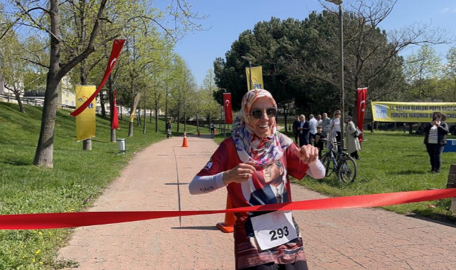 Balkan Ülkeleri Posta Dağıtıcıları Yürüyüş Yarışması Seçmeleri Renkli Görüntüler Oluşturdu