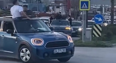 Bursa'da Düğün Konvoyu Trafikte Tehlike Yarattı