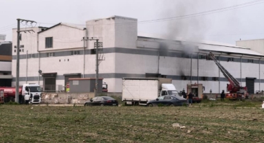 Bursa'da mobilya fabrikasında korkutan yangın