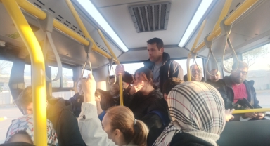 Bursa Nilüfer Akçalar Mahallesi’nde 23 Nisan’da Otobüs Krizi: Vatandaşlar İsyan Etti