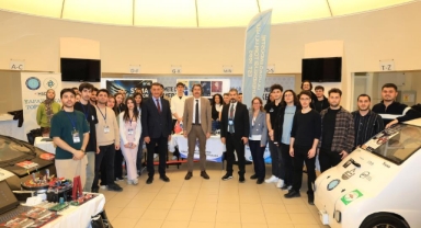 Bursa Uludağ Üniversitesi Teknoloji Fuarında Öğrencilerden Yoğun İlgi