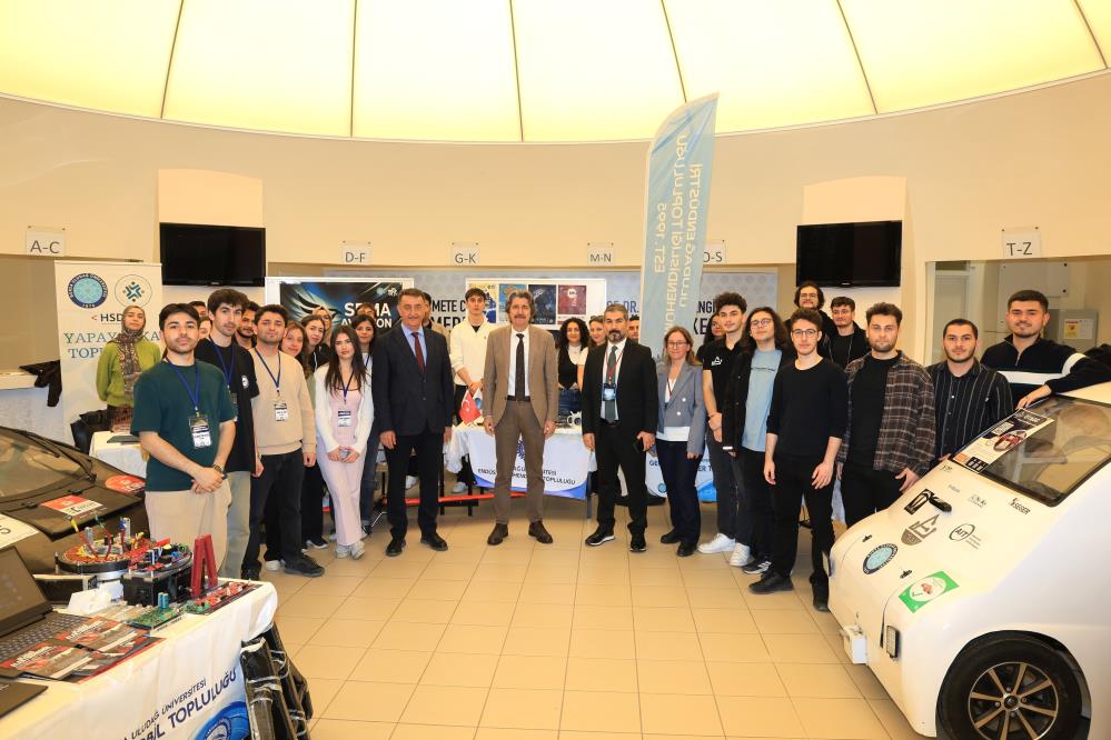 Bursa Uludağ Üniversitesi Teknoloji Fuarında Öğrencilerden Yoğun İlgi