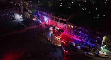 Bursa'da bir depoda çıkan yangın itfaiye ekiplerini harekete geçirdi