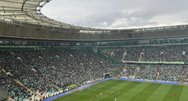 Bursaspor'un şampiyonluk yürüyüşü devam ediyor 