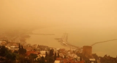 Çöl Tozu Türkiye’yi Etkisi Altına Aldı: Görüş Mesafesi Düştü, Hayat Olumsuz Etkilendi