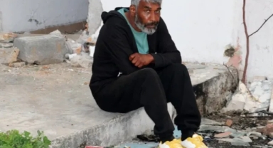 Felç Geçiren Kamyon Şoförü Sokakta Yaşıyor