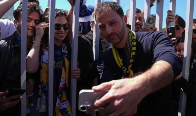 Fenerbahçe’de İki Farklı Veda: Mourinho Sessiz Ayrıldı, Tedesco’ya Yoğun Destek