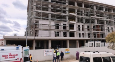 İnegöl'de İnşaat İşçisi 2. Kattan Düşerek Yaralandı