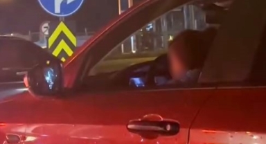 İnegöl'de Sürücü 2 Yaşındaki Çocuğunu Kucağına Alarak Araç Kullandı