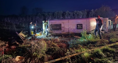 İznik'te feci kaza: 1 ölü, 12 yaralı