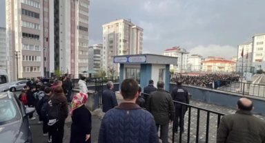 Kahramanmaraş’ta Okullar Açıldı: Şehitler İçin Anma Düzenlendi