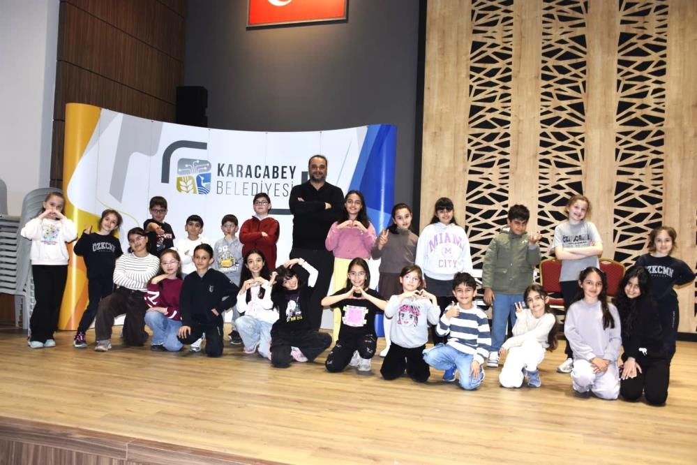 Karacabey Belediyesi Çocuk Tiyatro Ekibi Kuruldu: Sanatla Büyüyen Nesil Hedefleniyor