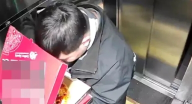  Kurye Pizza Malzemelerini Yedi, Asansöre Tuvaletini Yapmıştı Cezası Verildi